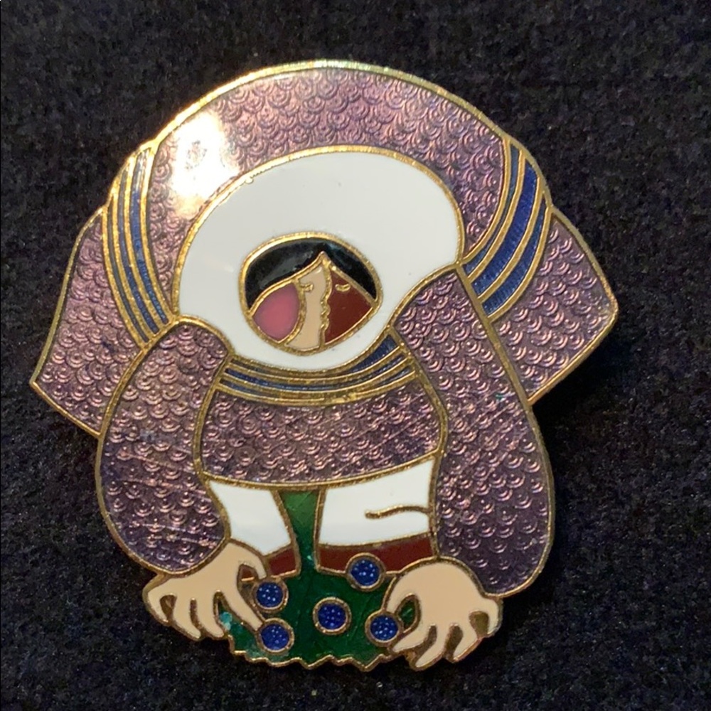Barbra lavallee brooch.